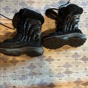 The North Face- Black Snow Boots for Kids- Size 1